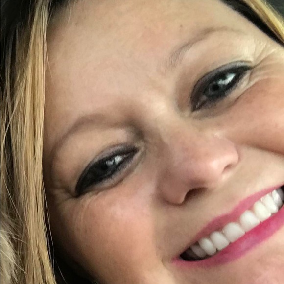 Meet your Posher, Teresadanielle - Picture 2 of 5